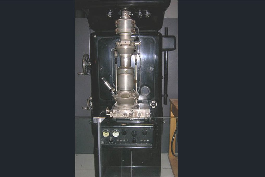 electron-microscope-early.jpg